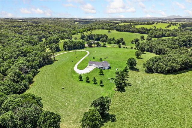 6047 Wade Road, Harrison, AR 72601