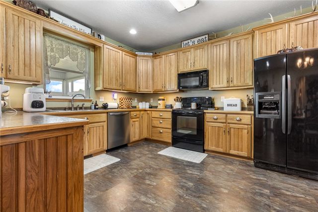 6047 Wade Road, Harrison, AR 72601