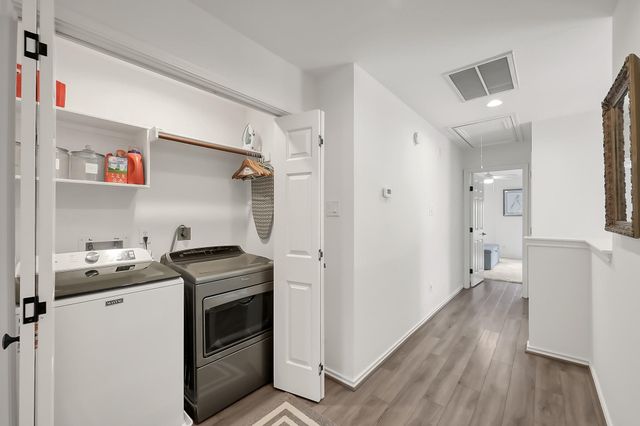 246 N Walden Elms Circle, The Woodlands, TX 77382