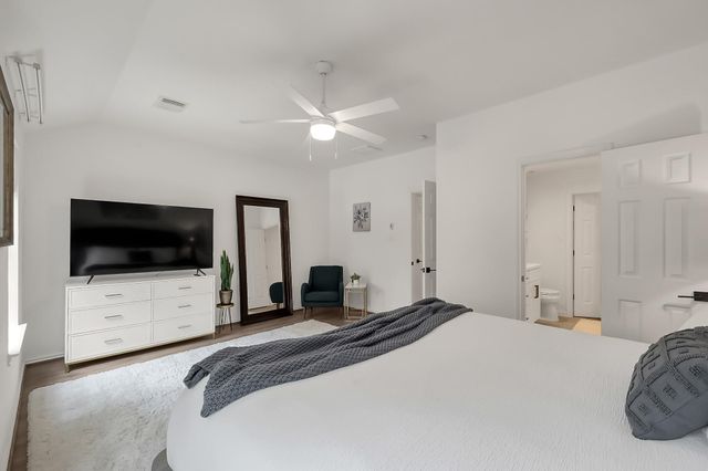 246 N Walden Elms Circle, The Woodlands, TX 77382