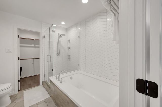 246 N Walden Elms Circle, The Woodlands, TX 77382