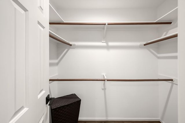 246 N Walden Elms Circle, The Woodlands, TX 77382