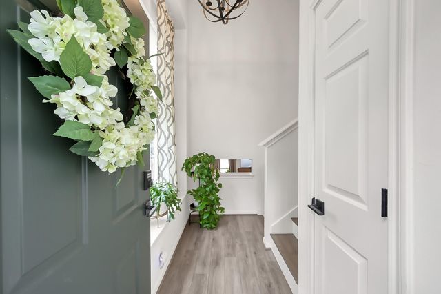 246 N Walden Elms Circle, The Woodlands, TX 77382