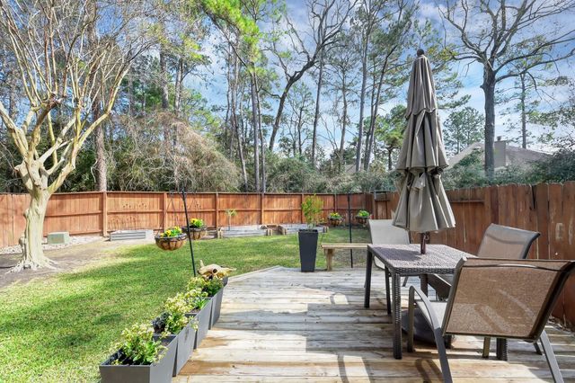 246 N Walden Elms Circle, The Woodlands, TX 77382