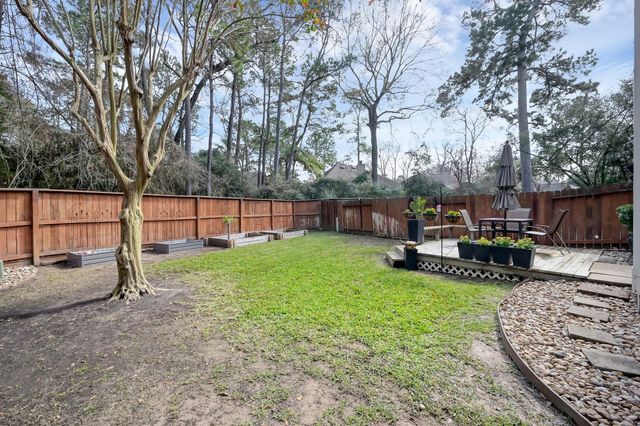 246 N Walden Elms Circle, The Woodlands, TX 77382