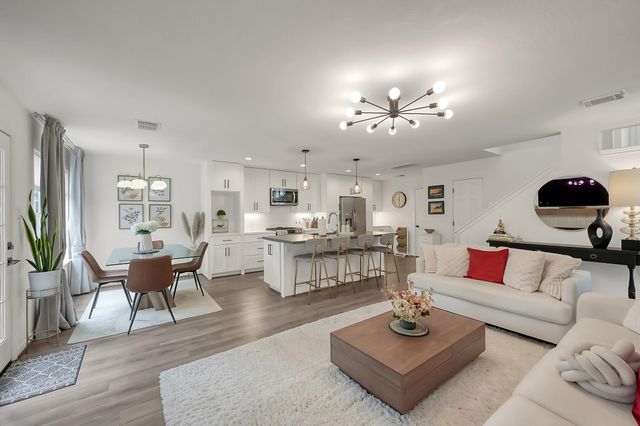 246 N Walden Elms Circle, The Woodlands, TX 77382