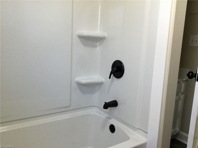 241 Meadow Run Lane, Lexington, NC 27292