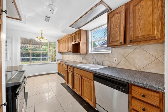 10911 Sageleaf Lane, Houston, TX 77089