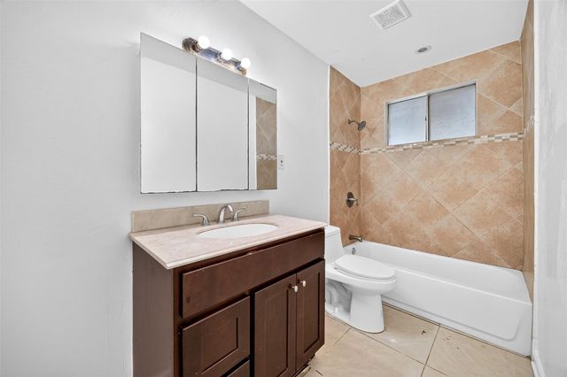 10911 Sageleaf Lane, Houston, TX 77089