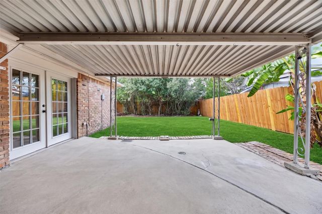 10911 Sageleaf Lane, Houston, TX 77089