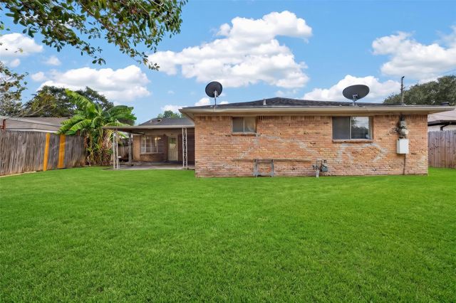 10911 Sageleaf Lane, Houston, TX 77089