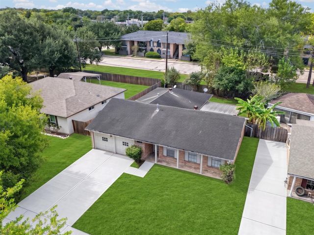 10911 Sageleaf Lane, Houston, TX 77089