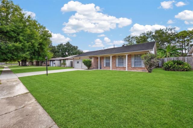 10911 Sageleaf Lane, Houston, TX 77089