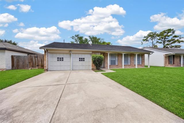 10911 Sageleaf Lane, Houston, TX 77089