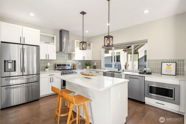 2768 SW Holden Street, Seattle, WA 98126