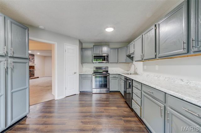 1725 Florine Boulevard F, St Charles, MO 63303