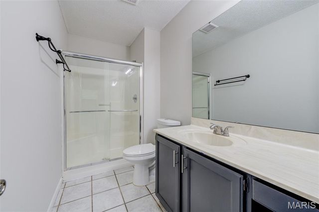 1725 Florine Boulevard F, St Charles, MO 63303