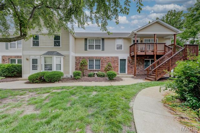 1725 Florine Boulevard F, St Charles, MO 63303