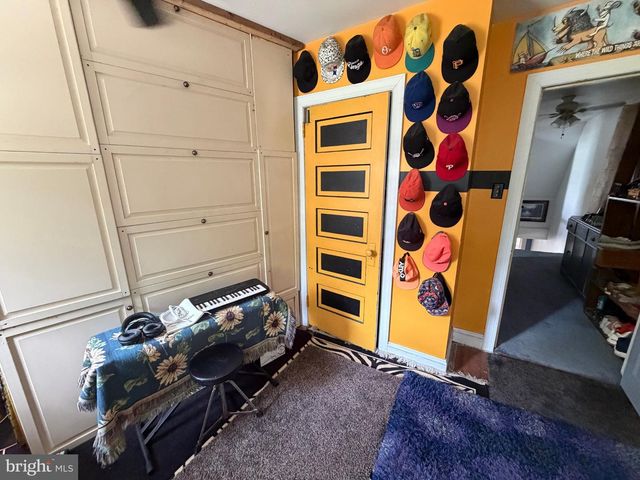 710 ASH AVE, Darby, PA 19023