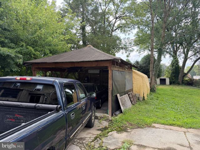 710 ASH AVE, Darby, PA 19023