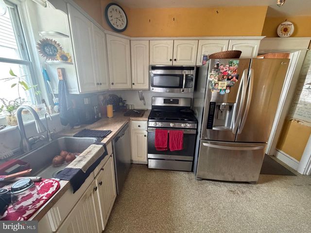 710 ASH AVE, Darby, PA 19023