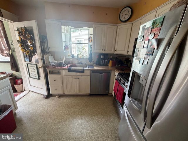 710 ASH AVE, Darby, PA 19023
