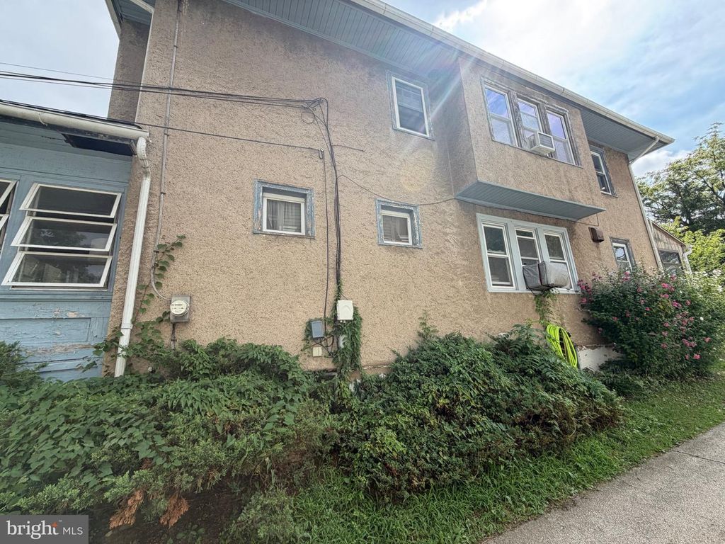 710 ASH AVE, DARBY, PA 19023 — photo 2
