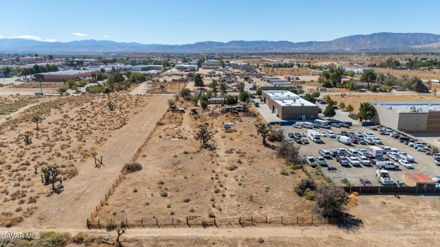 1105 W Ave L8, Lancaster, CA 93534