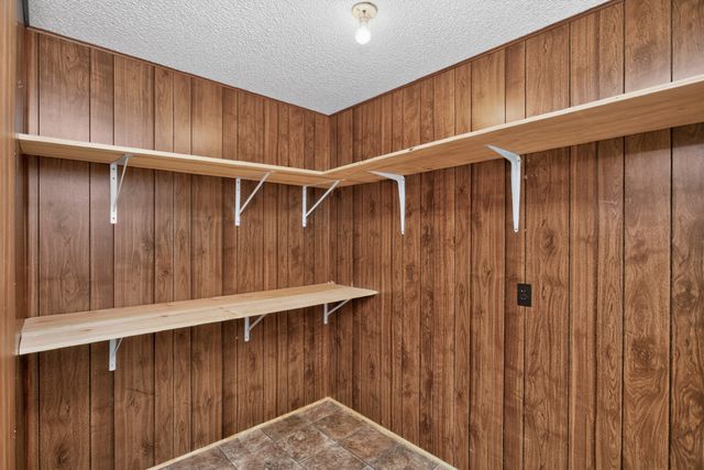 647 52 E Highway, E, Portland, TN 37148