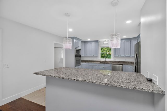 647 52 E Highway, E, Portland, TN 37148