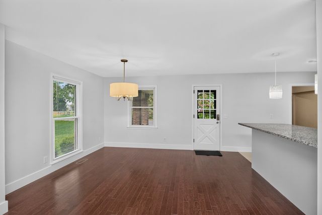 647 52 E Highway, E, Portland, TN 37148
