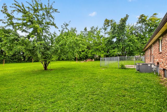 647 52 E Highway, E, Portland, TN 37148