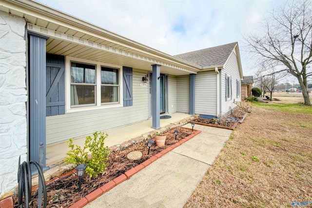2204 Duncansby Drive SW, Decatur, AL 35603