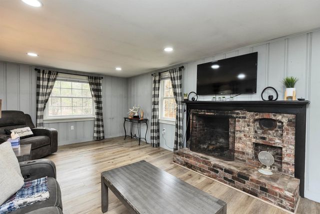 155 Francestown Road, Greenfield, NH 03047