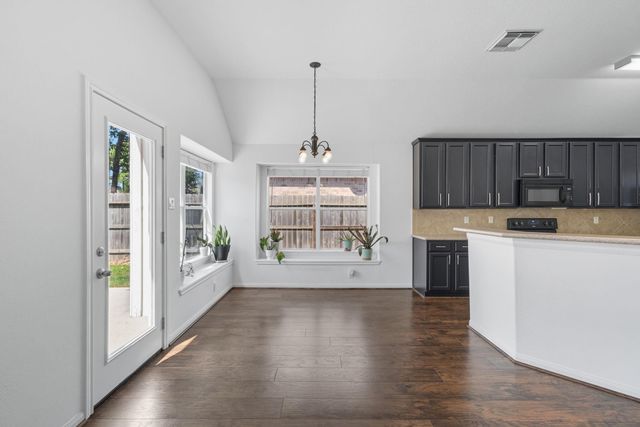 3323 Rollingwood, Montgomery, TX 77356