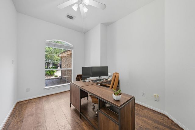 3323 Rollingwood, Montgomery, TX 77356