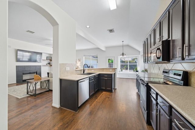 3323 Rollingwood, Montgomery, TX 77356