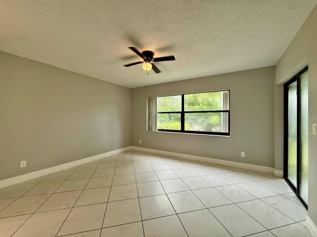 9633 Riverside Drive E2, Coral Springs, FL 33071