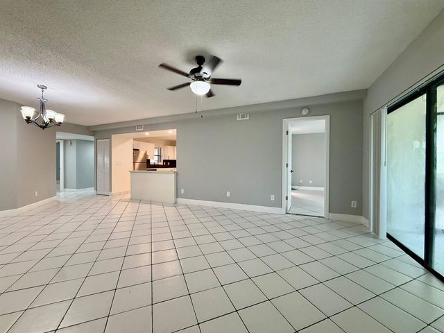 9633 Riverside Drive E2, Coral Springs, FL 33071