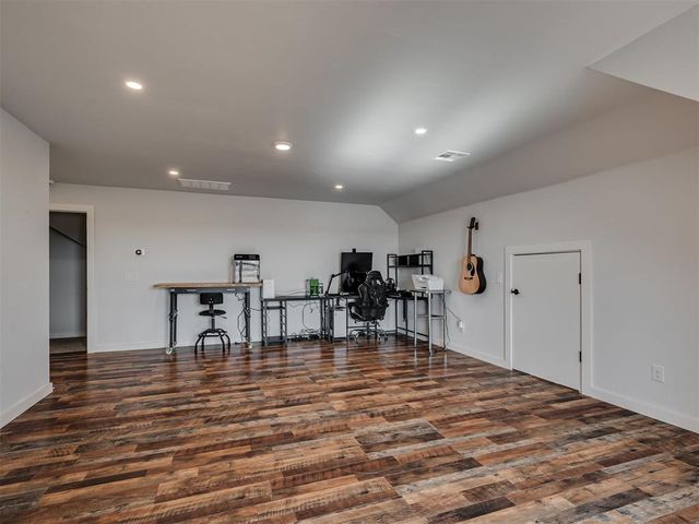 6260 NE Moffat Road, Piedmont, OK 73078