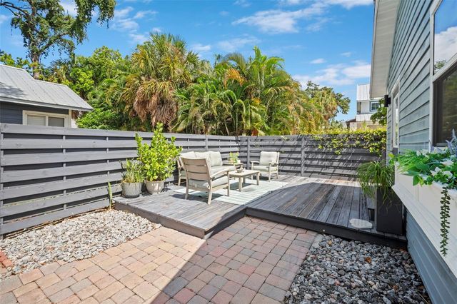 1841 LAUREL STREET, Sarasota, FL 34236