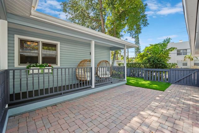1841 LAUREL STREET, Sarasota, FL 34236