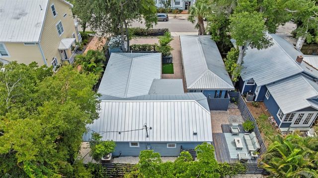 1841 LAUREL STREET, Sarasota, FL 34236