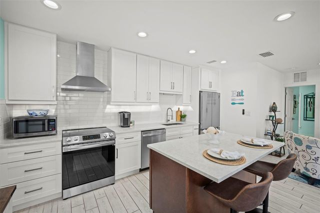 1841 LAUREL STREET, Sarasota, FL 34236