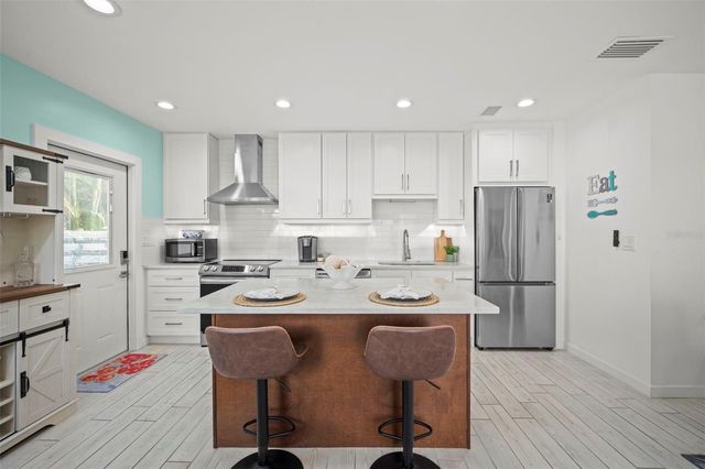1841 LAUREL STREET, Sarasota, FL 34236