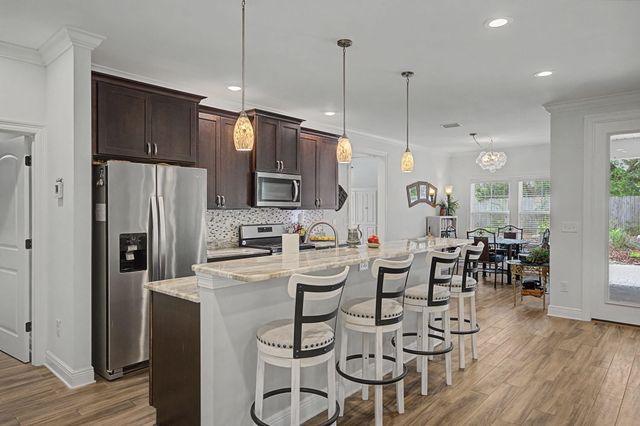 26 SE Okahatchee Circle, Fort Walton Beach, FL 32548