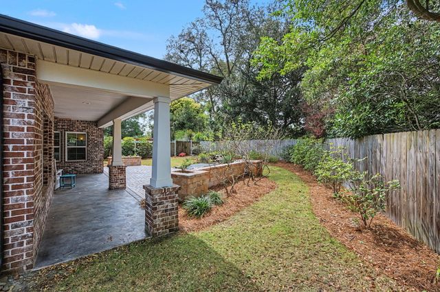 26 SE Okahatchee Circle, Fort Walton Beach, FL 32548