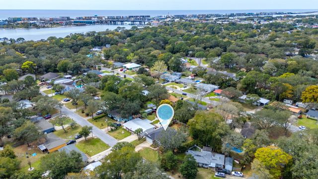 26 SE Okahatchee Circle, Fort Walton Beach, FL 32548