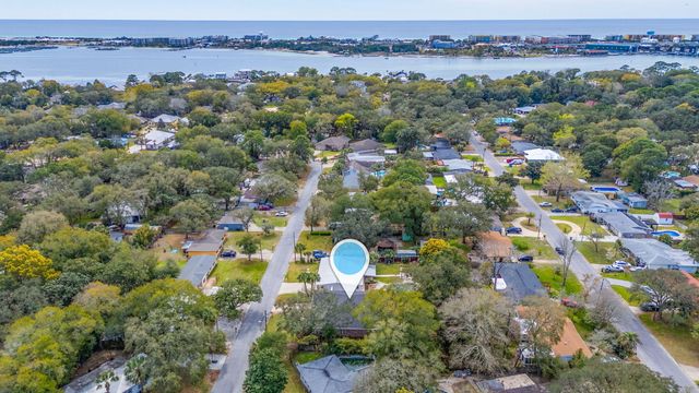 26 SE Okahatchee Circle, Fort Walton Beach, FL 32548