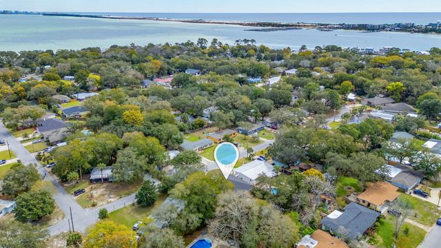 26 SE Okahatchee Circle, Fort Walton Beach, FL 32548